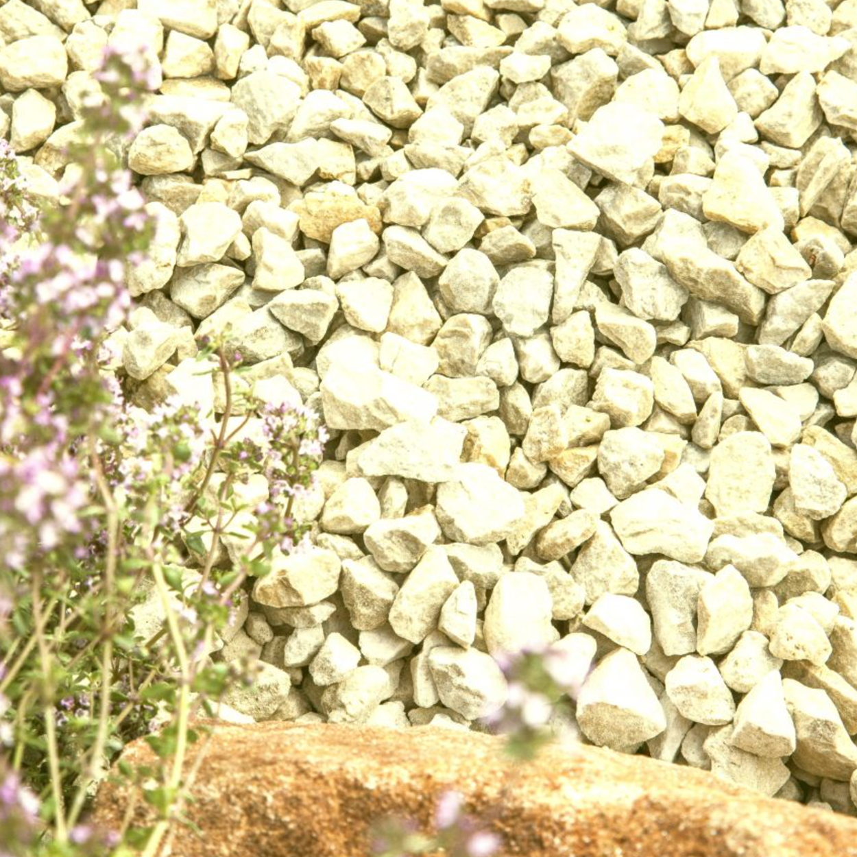 Cotswold Buff Chippings 20mm - Resins R Us || Resin-Bound Products ...